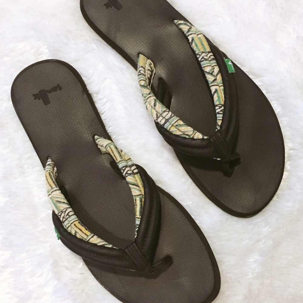Sanuk EUC Like New Flip Flops 7